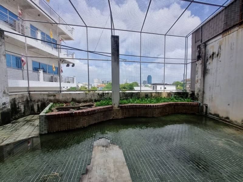 undefined Bed Commercial for Rent in Yan Nawa