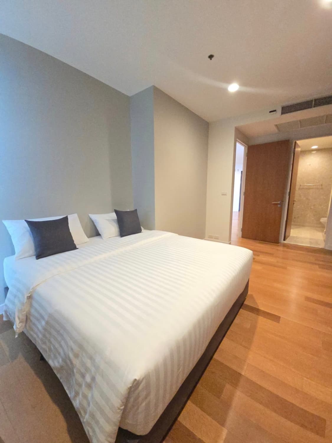 2 ห้องนอน คอนโด สำหรับ จำหน่าย ใน บางคอแหลม - Image 5