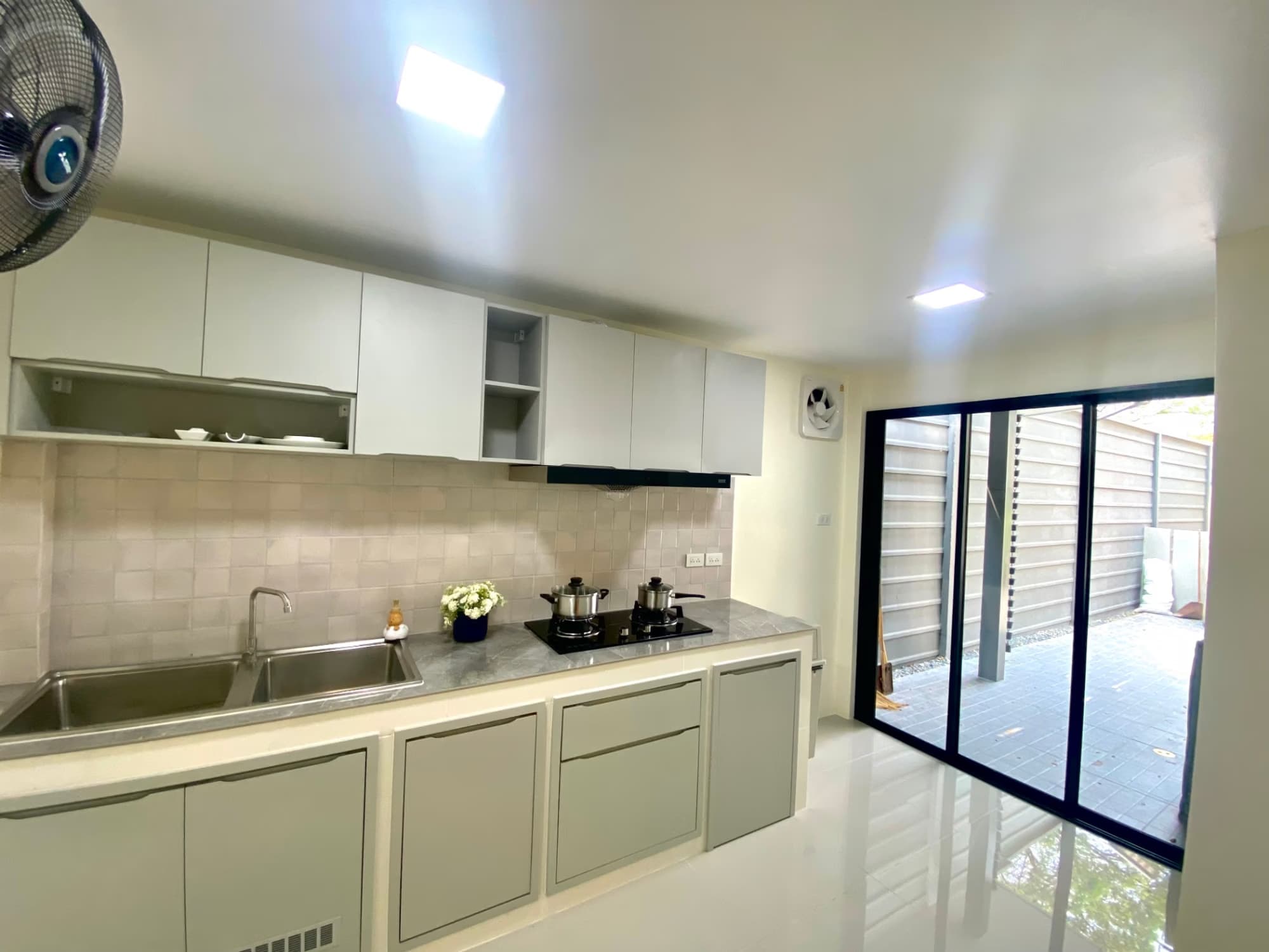 4 Bed House for Rent and Sale in Mueang Chiang Mai - Image 11