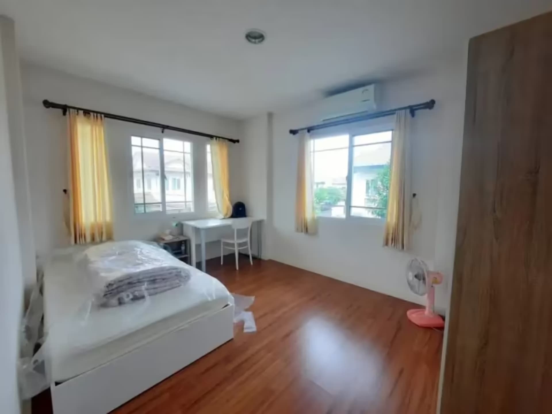 3 Bedroom House - Image 20