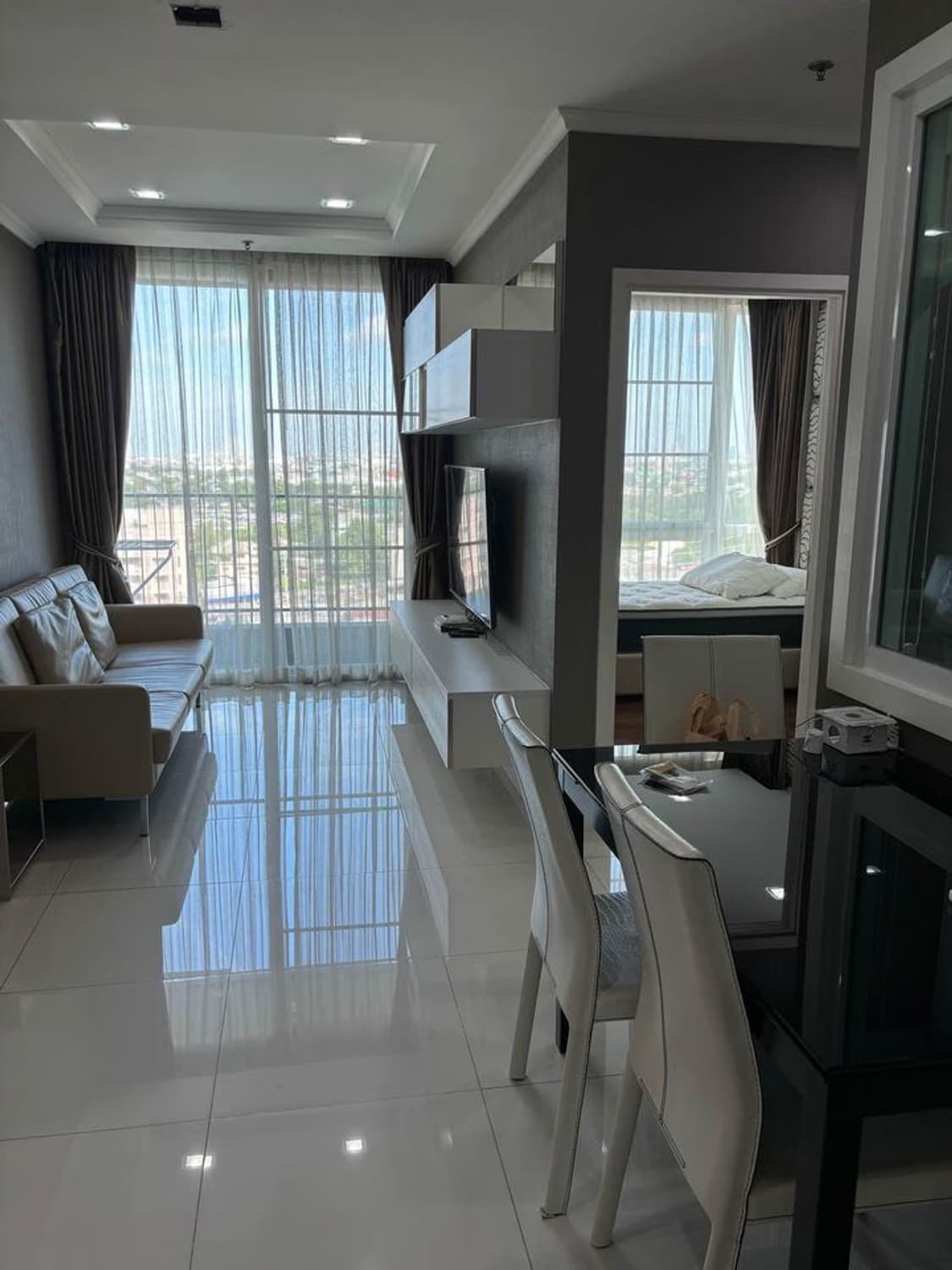 2 Bed Condo for Sale in undefined - Image 3