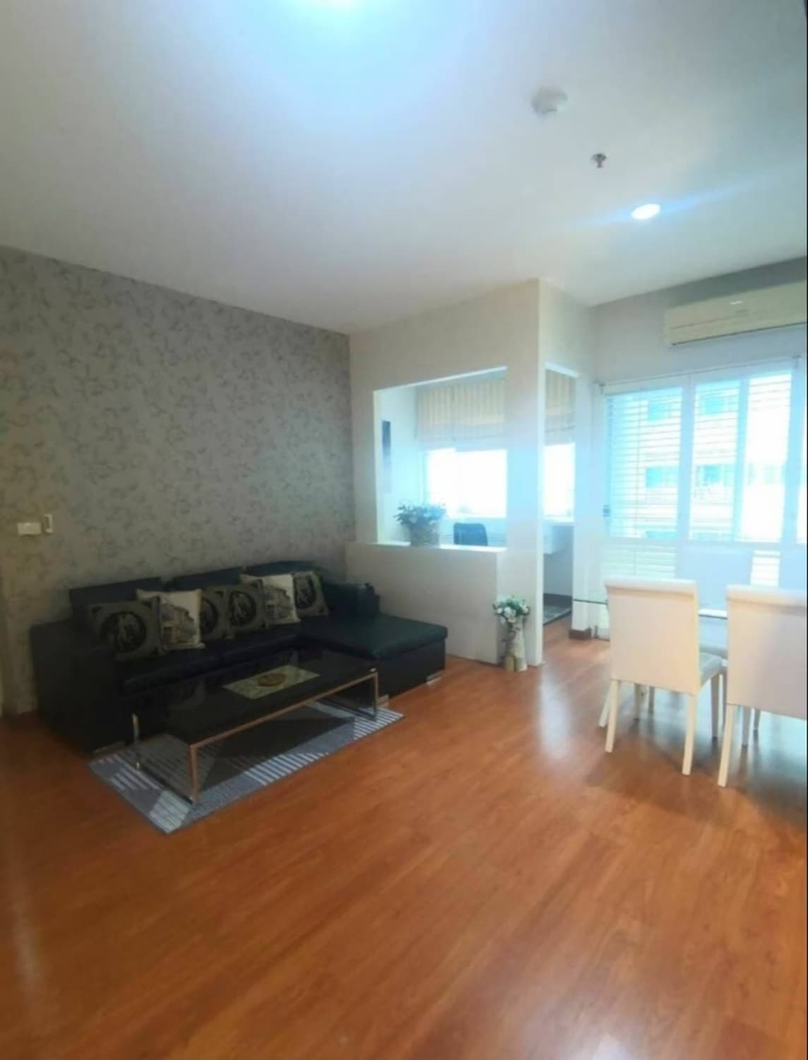 1 Bed Condo for Rent  Near Si Kritha MRT - Image 1