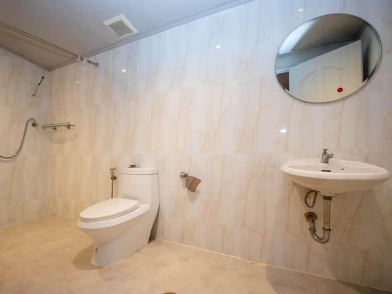 6 Bedroom Townhouse for Rent in Nimman