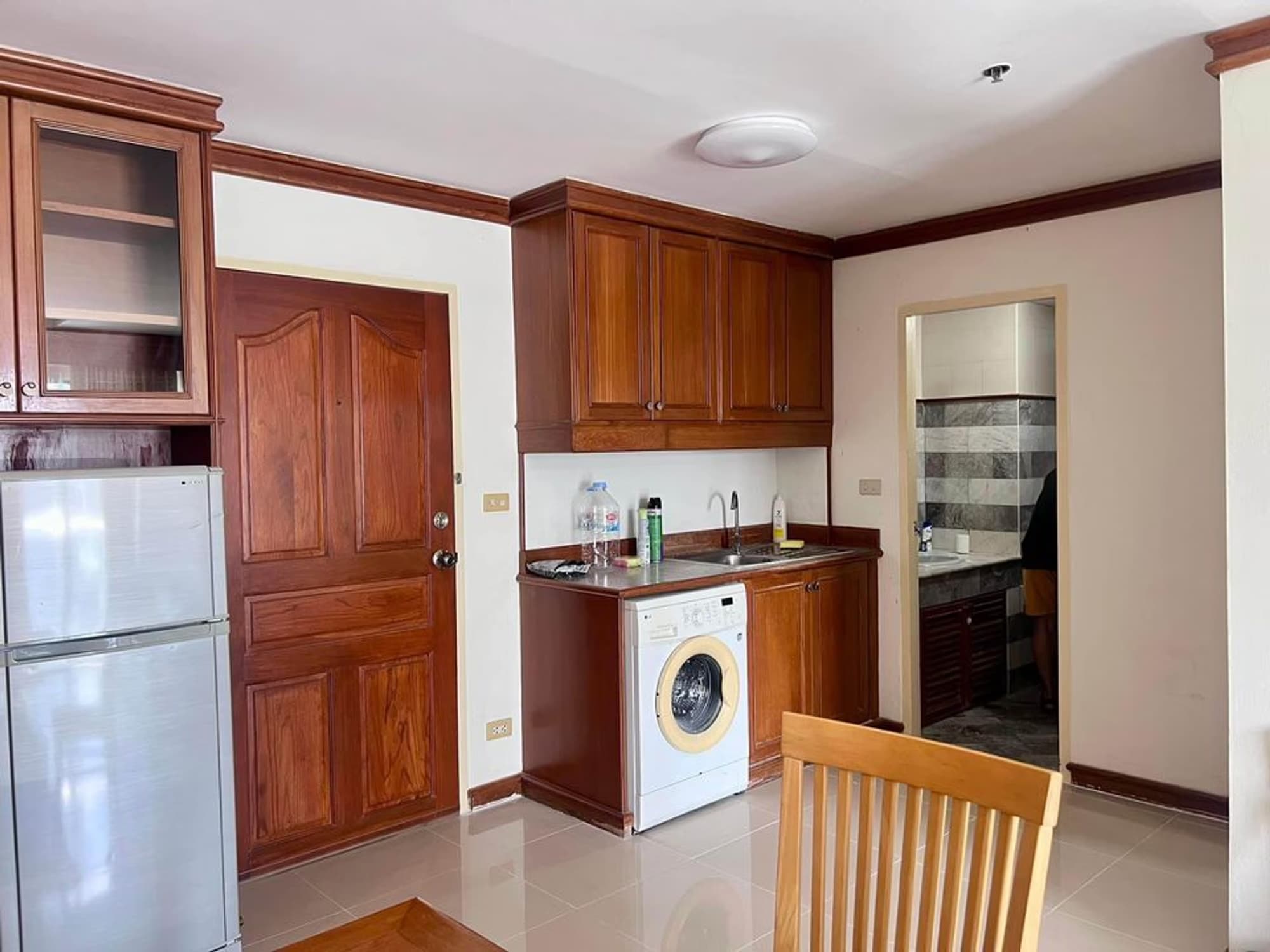 1 Bed Condo for Sale in Bang Rak - Image 5