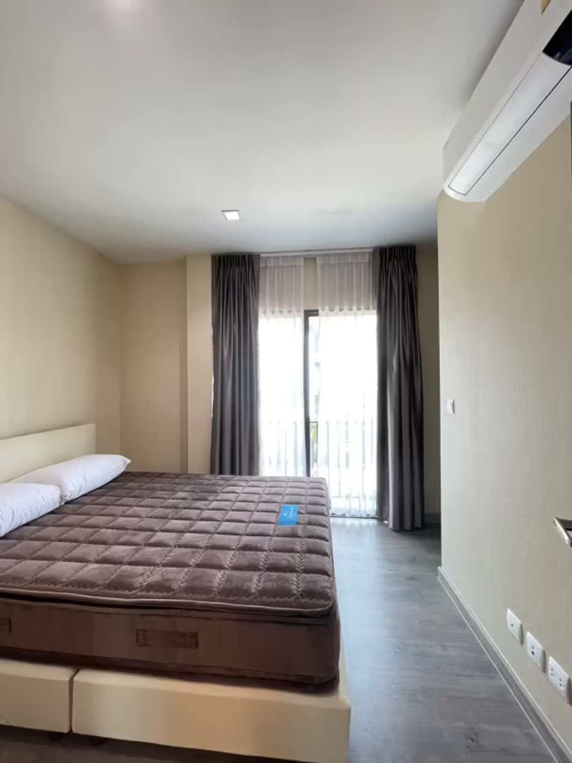 4 Bedroom House - Image 10