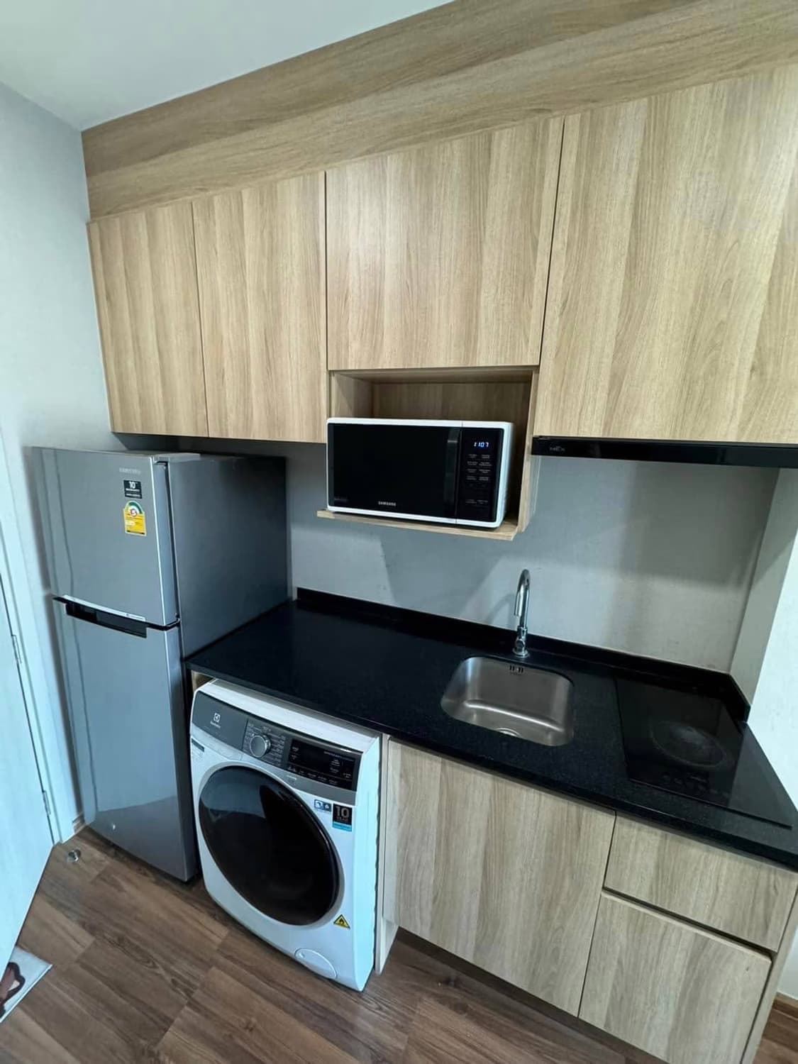 1 Bed Condo for Rent in Huai Khwang - Image 3