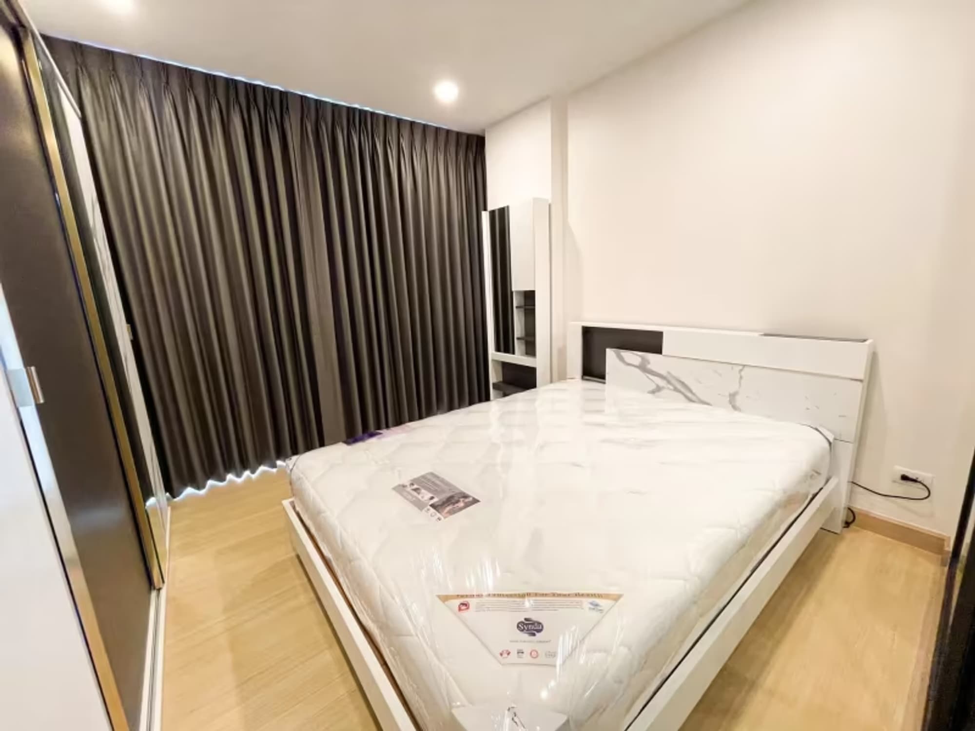 1 Bedroom Condo - Image 3