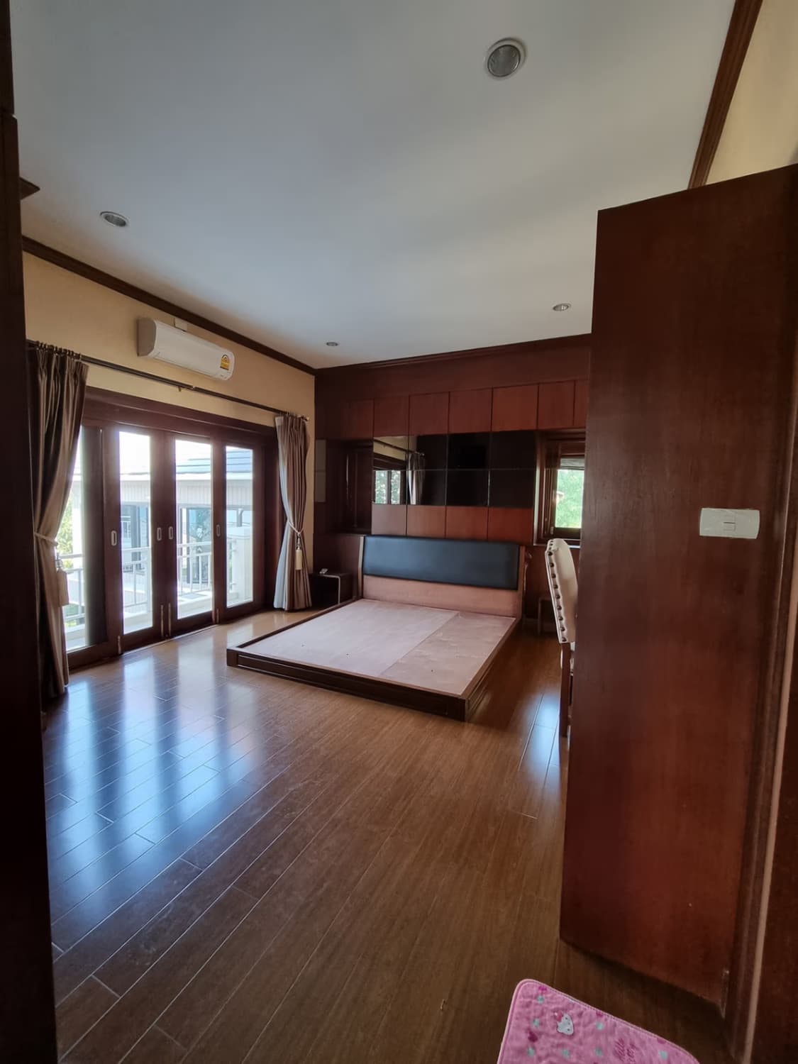4 Bed House for Rent and Sale in San Kamphaeng - Image 9