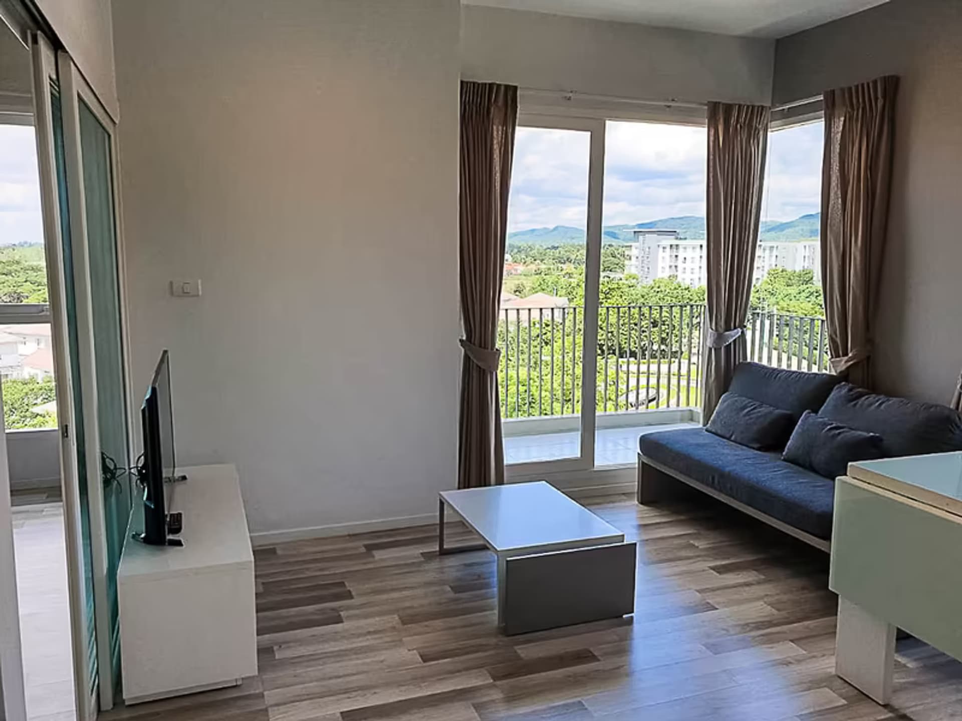 1 Bedroom Condo - Image 6