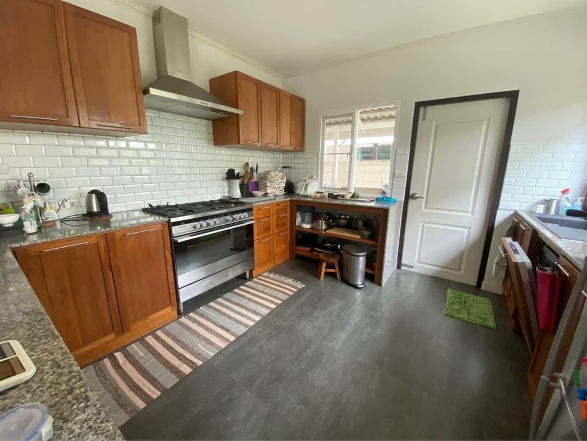4 Bed House for Rent in Hang Dong - Image 3