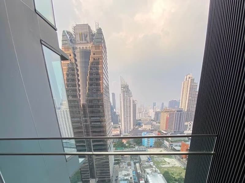 Q1 Sukhumvit Condo by Q House