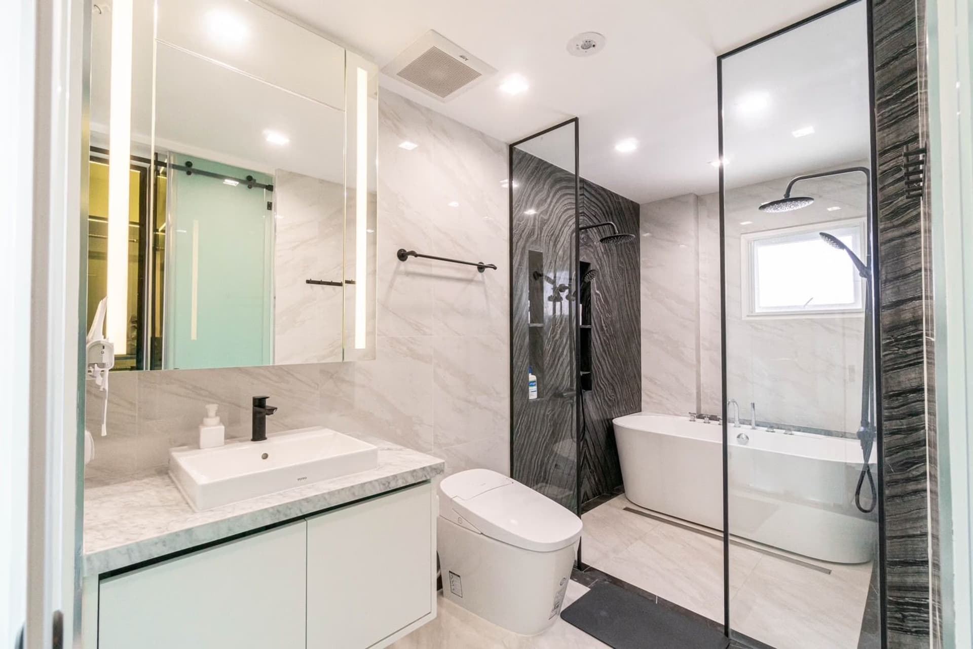 2 Bedroom House - Image 7