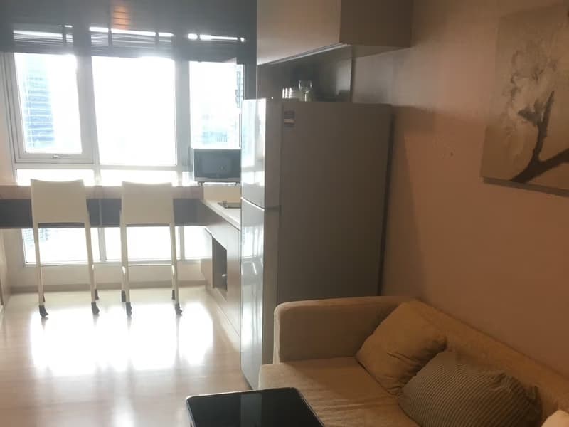 1 Bed Condo for Sale  Near Saphan Taksin BTS