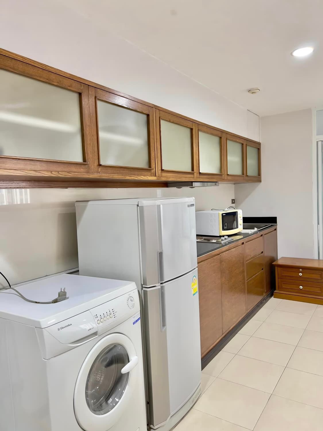 1 Bed Condo for Rent  Near Phloen Chit BTS - Image 2