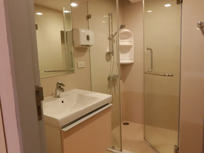 1 Bed Condo for Rent in Khlong Toei