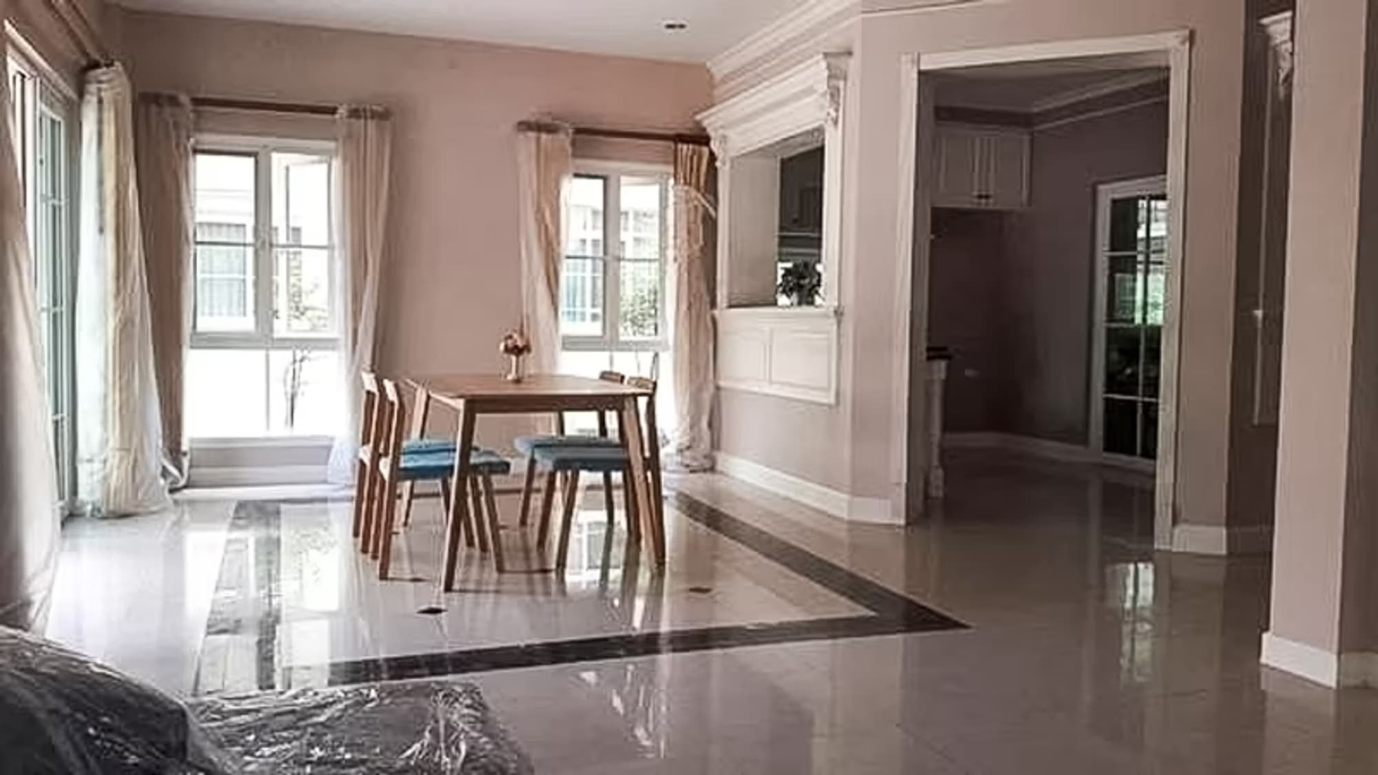 4 Bedroom House - Image 9