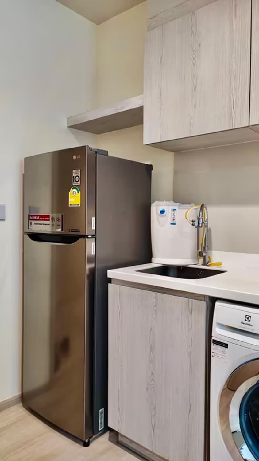 Condo for Rent at Life One Wireless - Image 4
