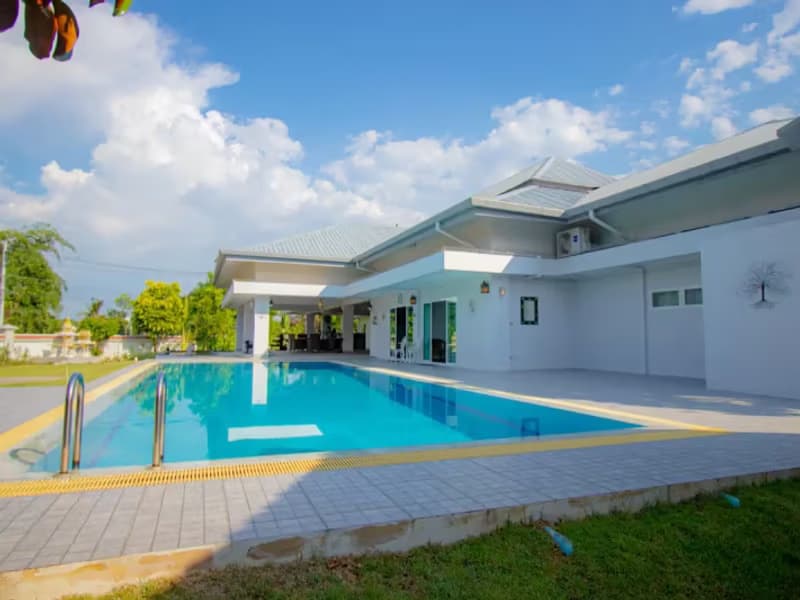 5 Bedroom House