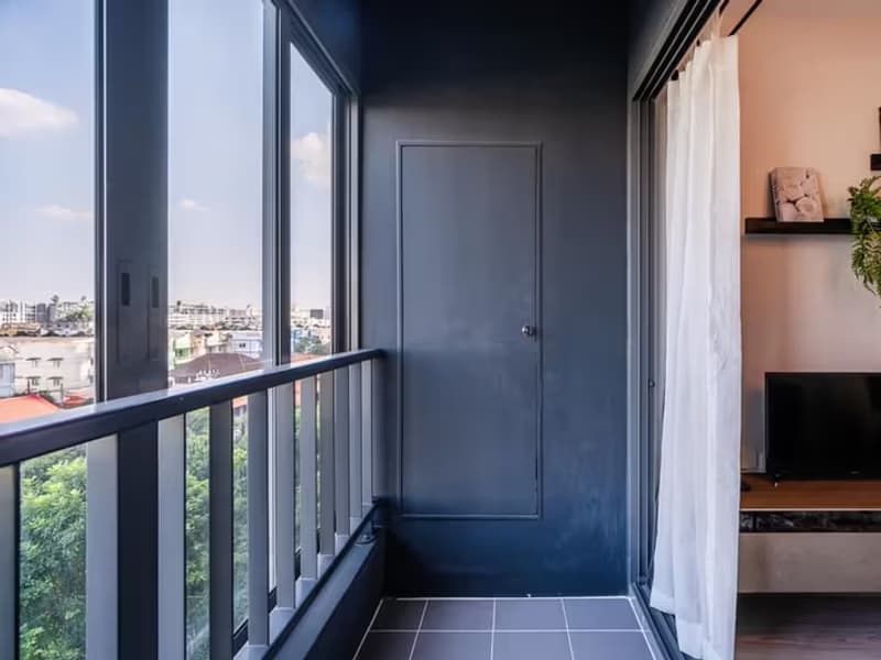 1 Bedroom Condo