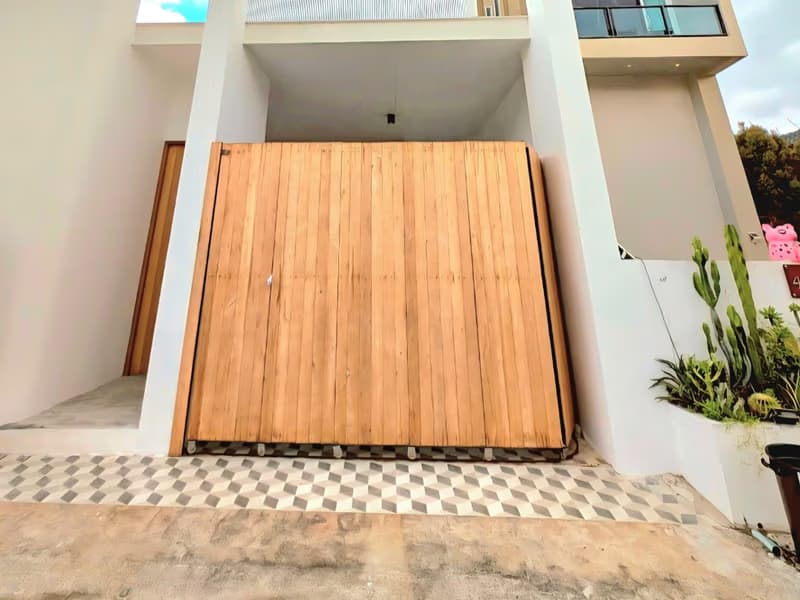 4 Bed Townhouse for Rent and Sale in San Sai District