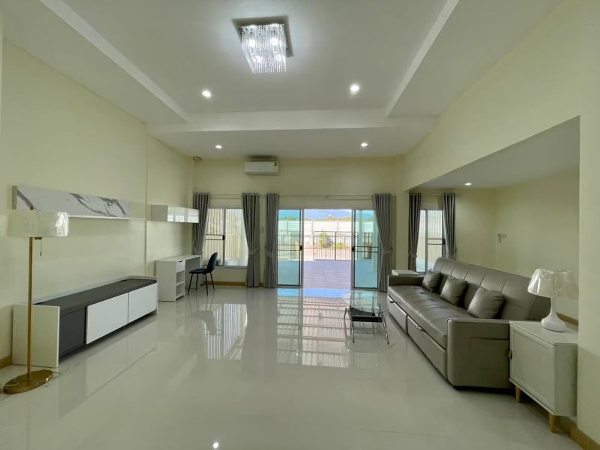 Townhome for rent/sale - Image 3