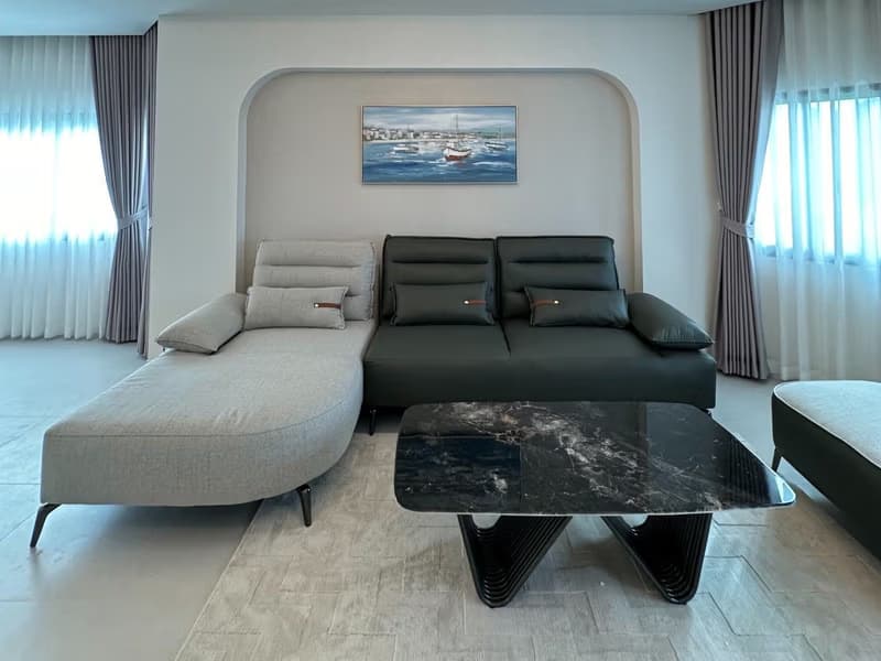 5 Bed House for Sale in San Kamphaeng