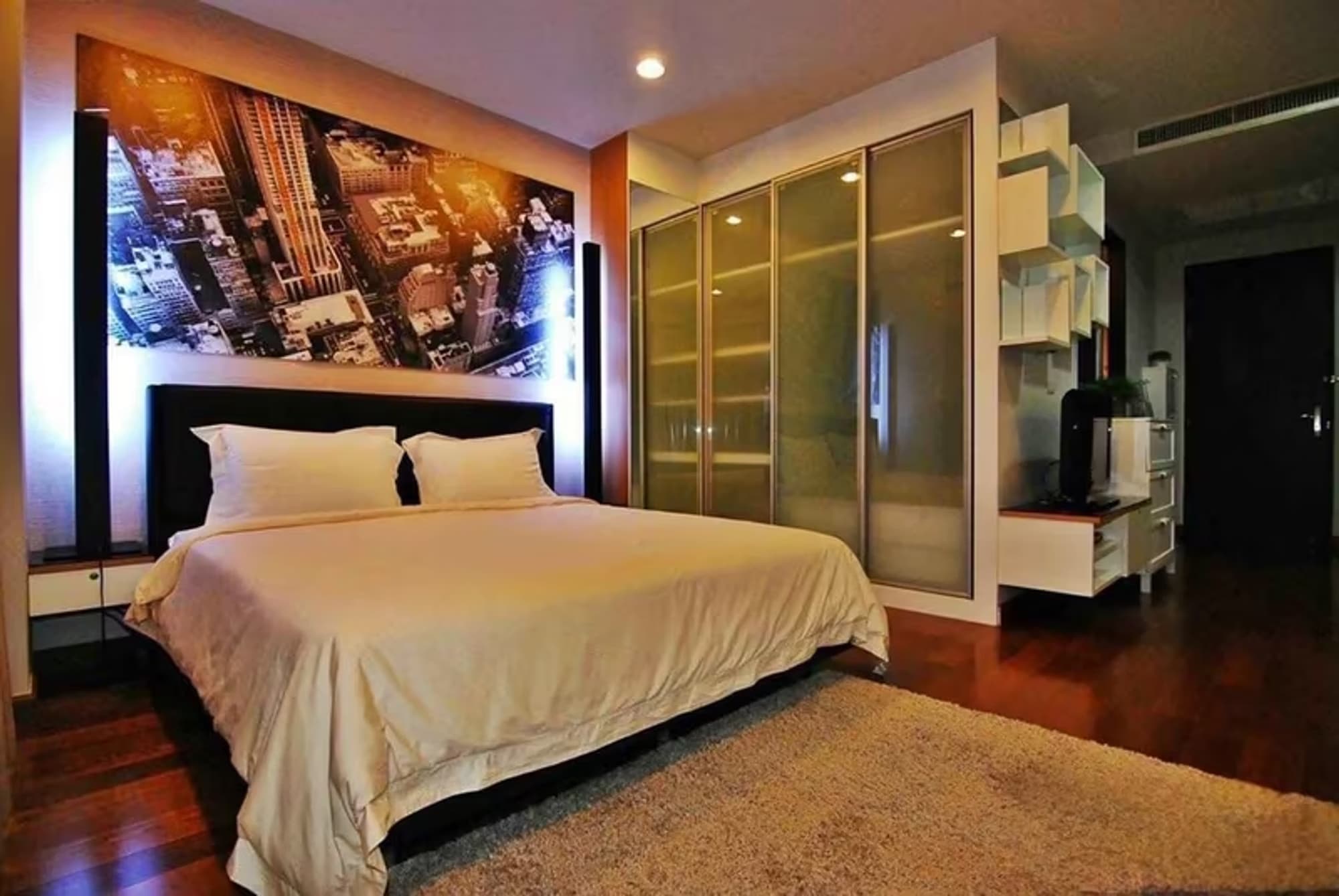  Condo for Rent at The Address Chit Lom - Image 3