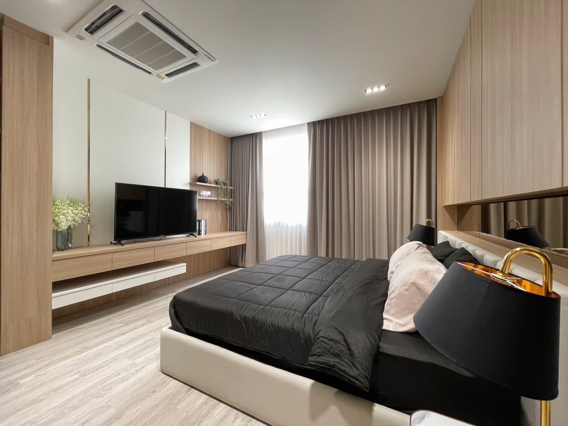 4 Bed House for Rent and Sale in San Kamphaeng - Image 5