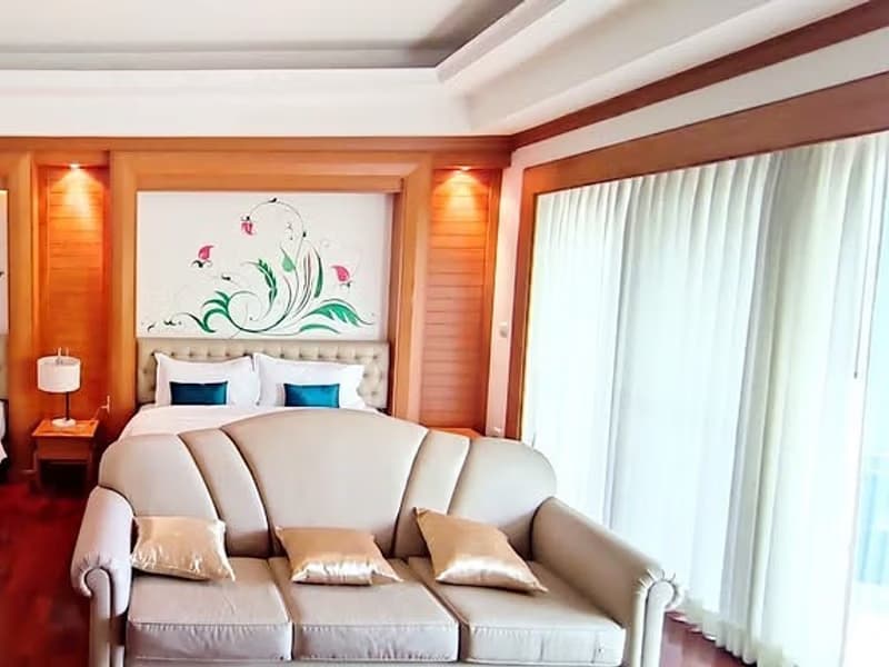 6 Bed House for Rent in Hang Dong District