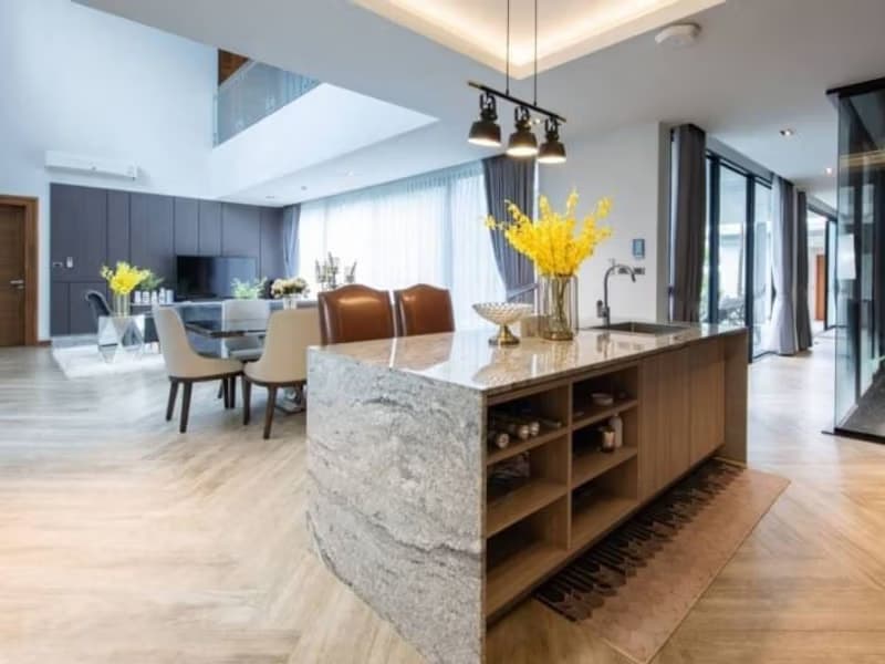 4 Bed House for Rent and Sale in San Sai District