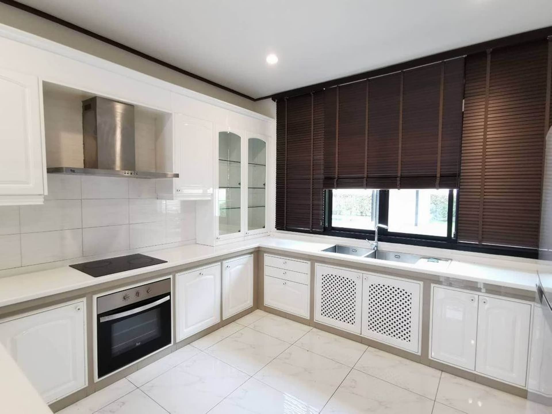 4 Bedroom House - Image 40