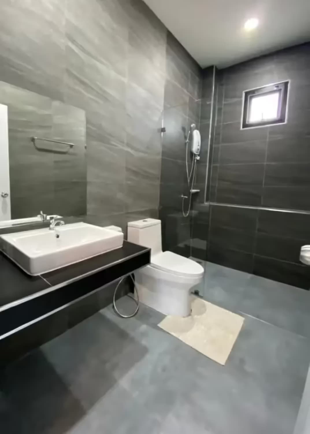 3 Bedroom House - Image 13