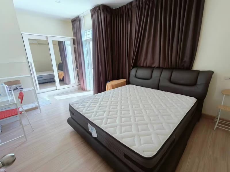 3 Bed Townhouse for Sale in Bang Phli
