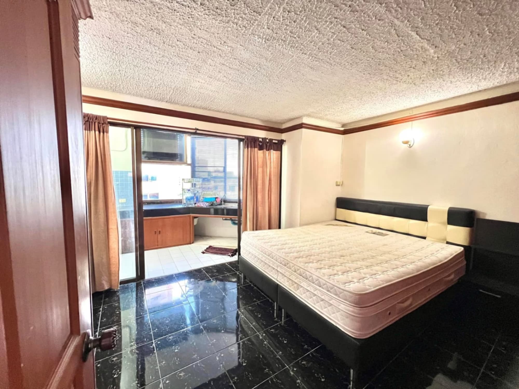 2 Bed Condo for Rent in Mueang Chiang Mai - Image 5