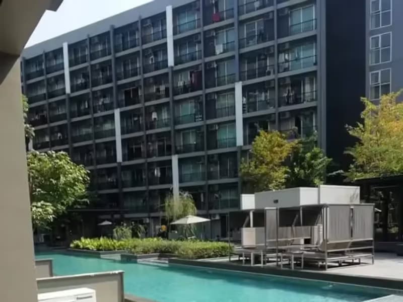 1 Bedroom Condo