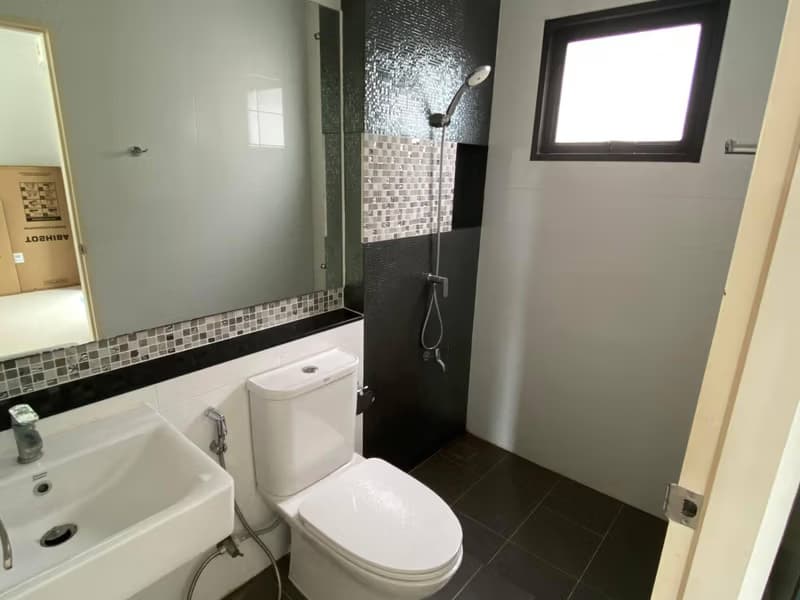 3 Bed Townhouse for Sale in Bang Phli