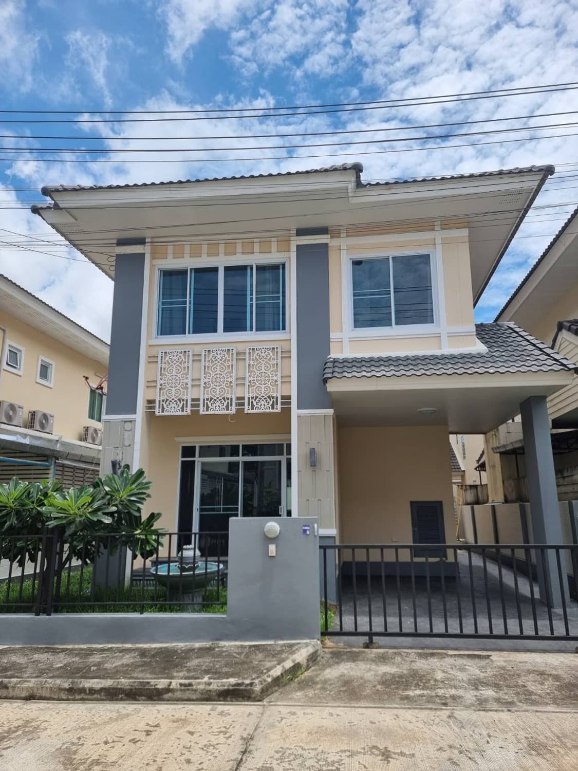 3 Bed House for Rent in San Kamphaeng - Image 1