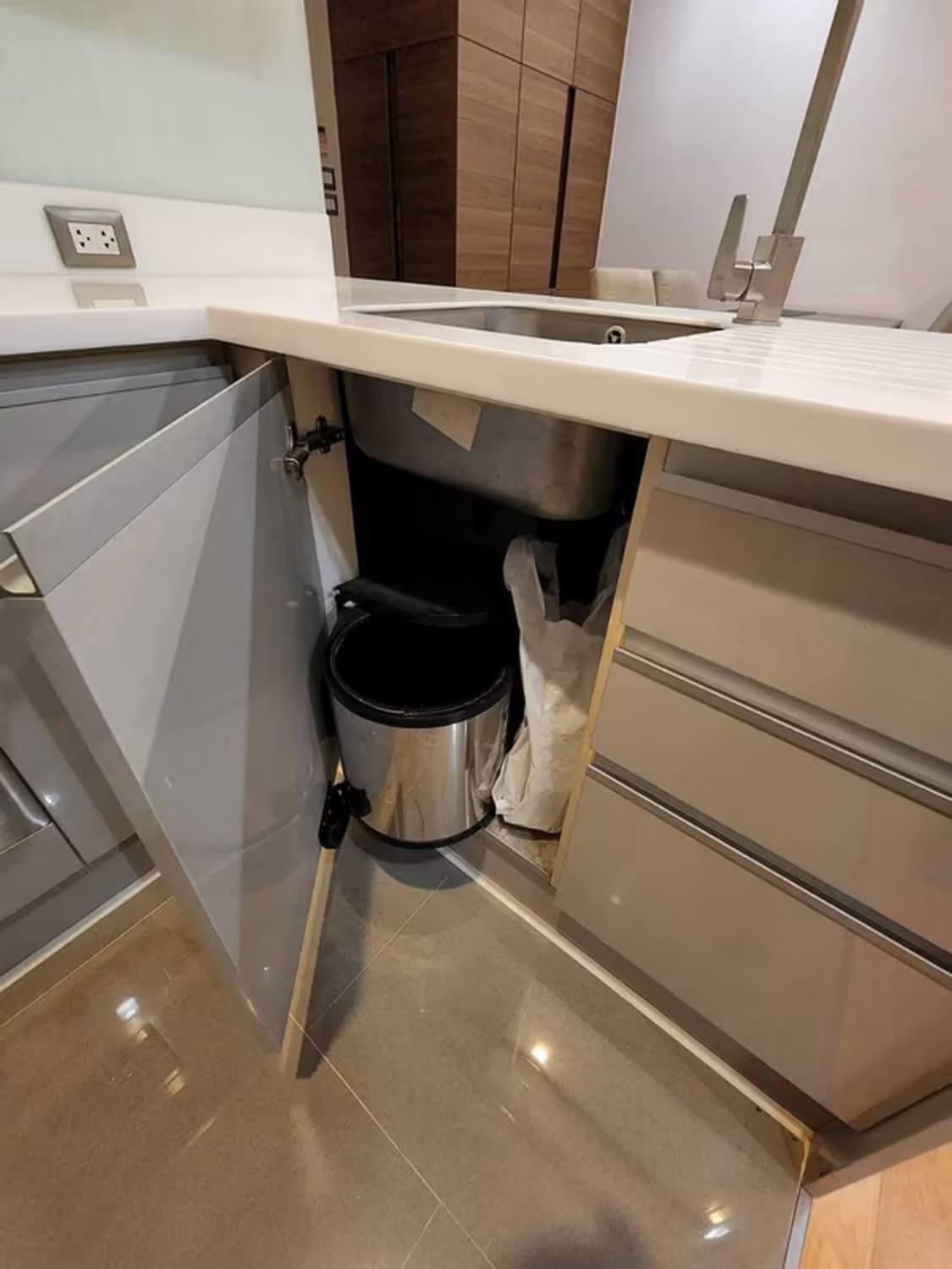  - Image 8