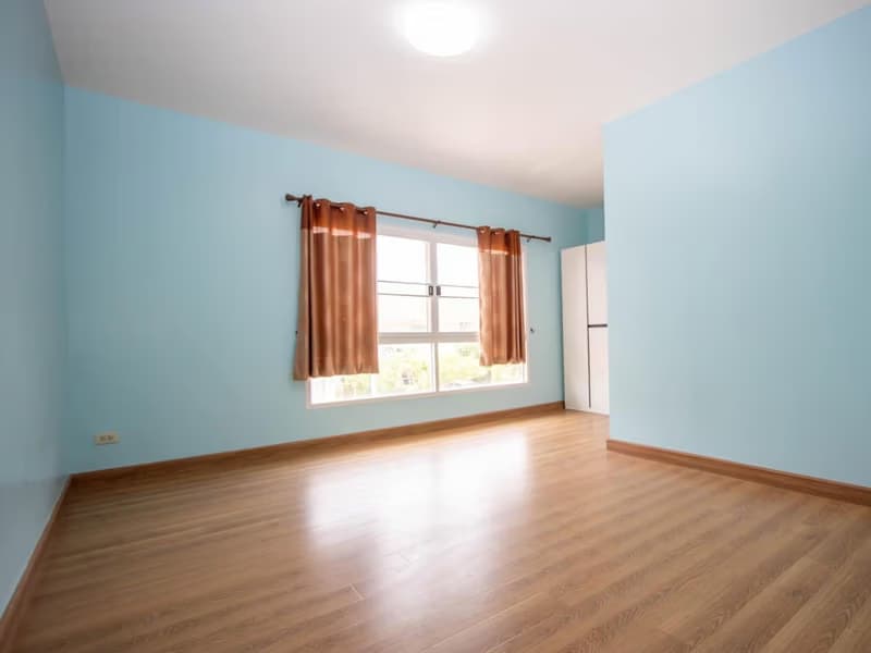 4 Bed House for Rent in San Kamphaeng District