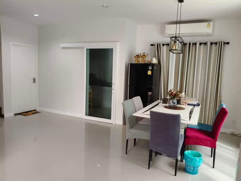 4 Bed House for Rent in San Kamphaeng