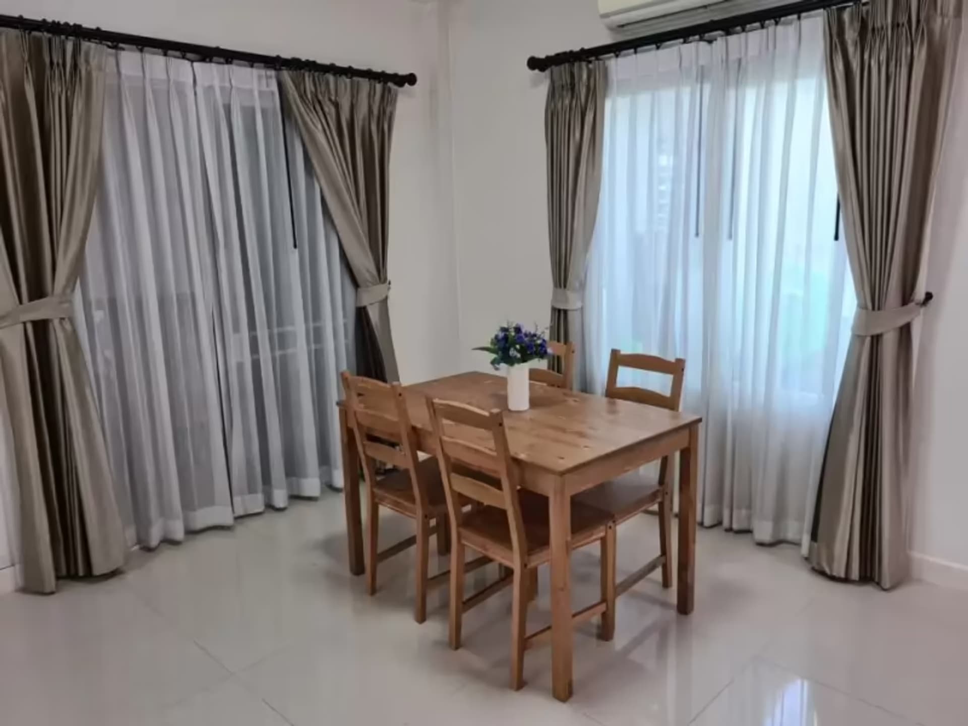 3 Bedroom House - Image 4