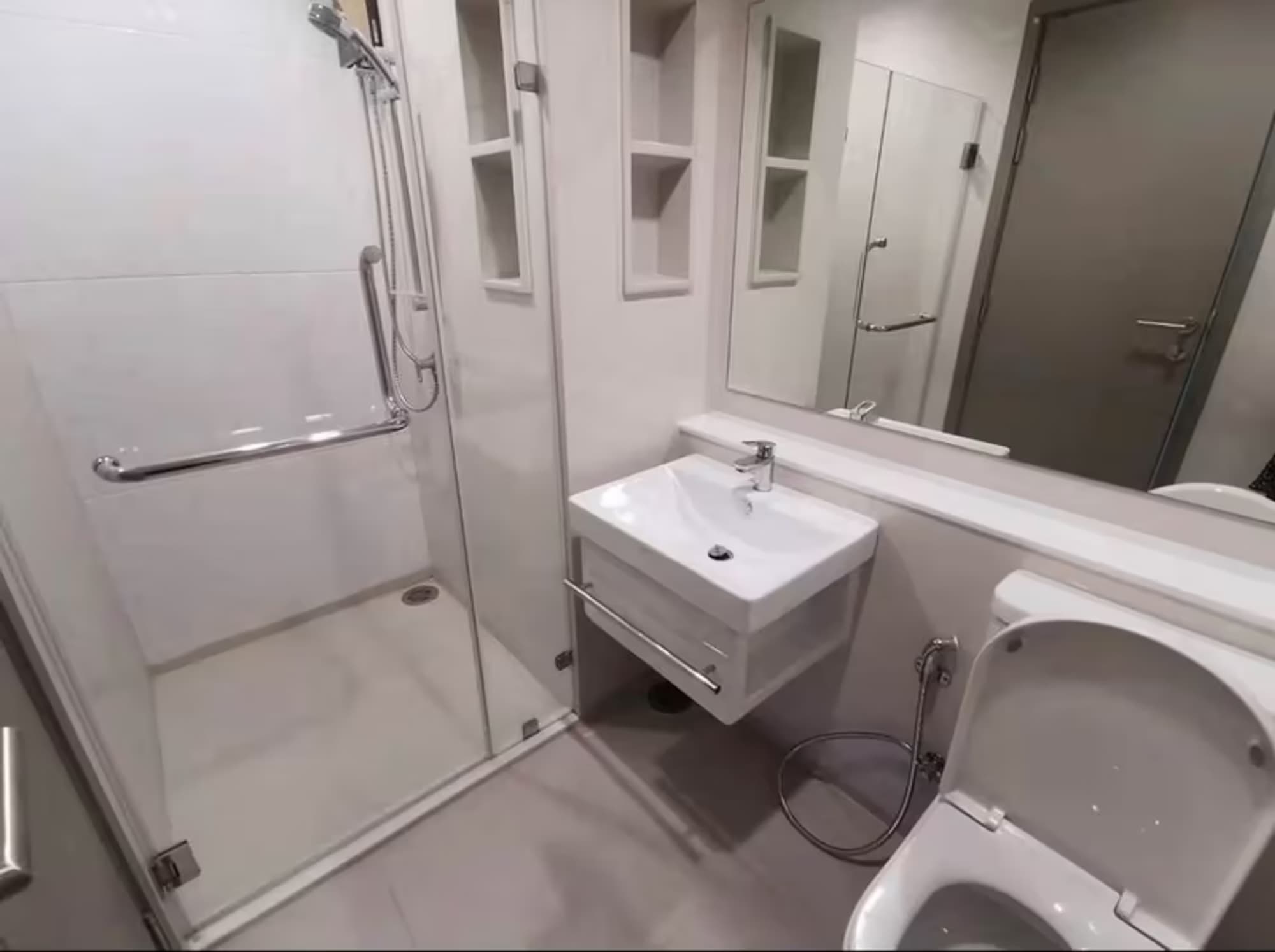 Condo for Rent at Life Asoke - Rama 9 - Image 11