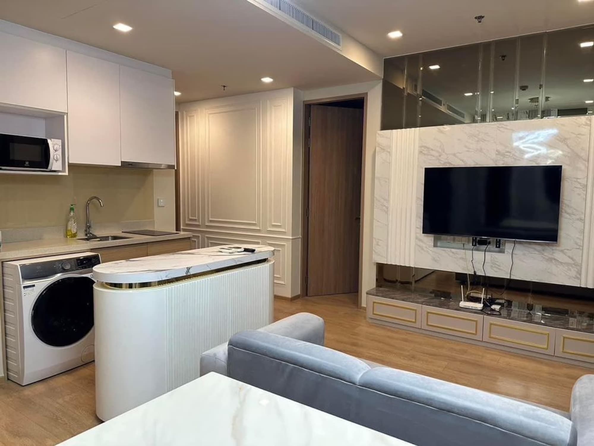 2 Bed Condo for Sale in Watthana - Image 1