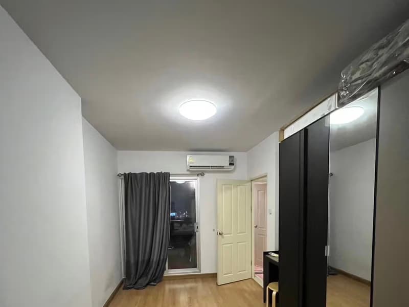 Condo for Rent at Supalai Park Ekkamai - Thonglor