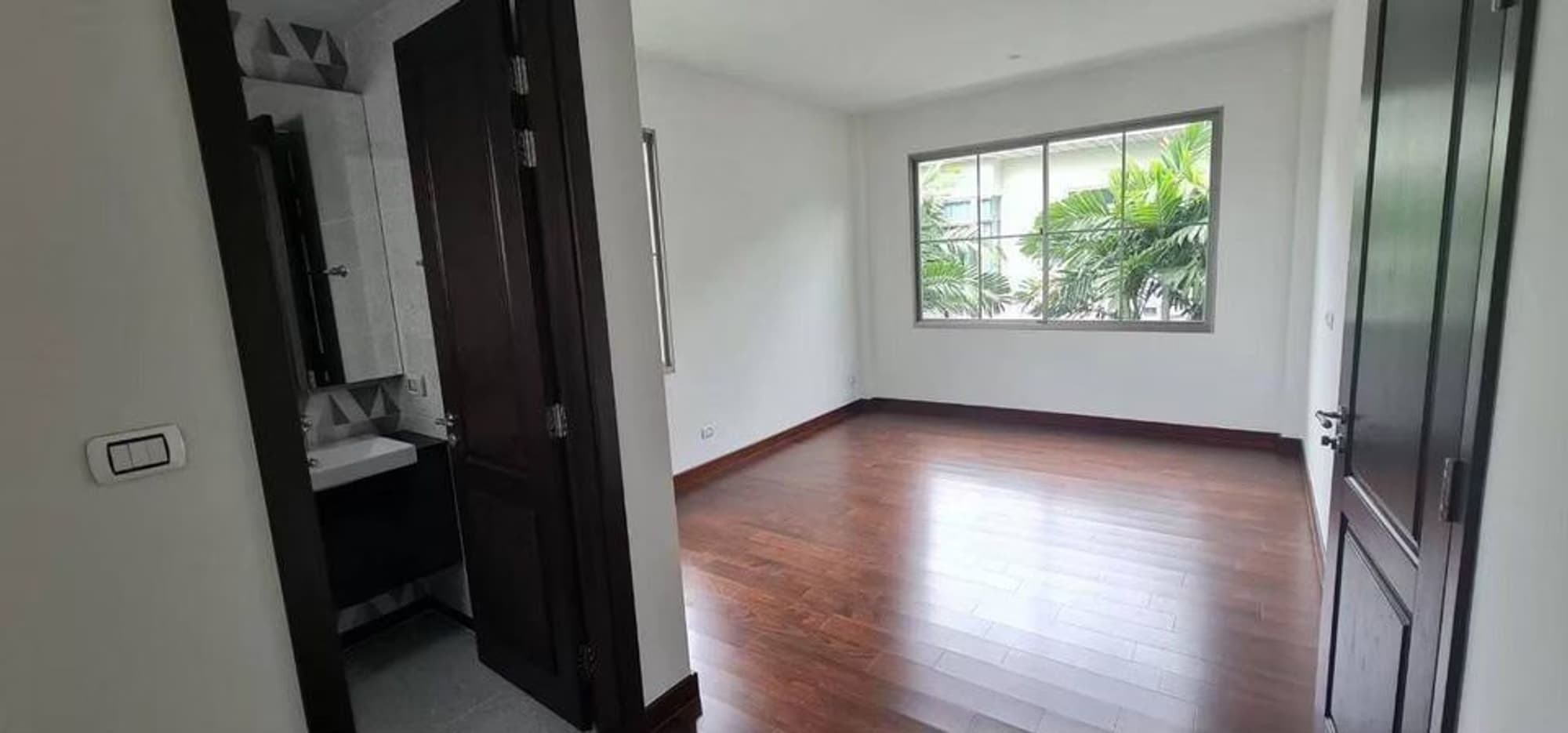 4 Bed House for Sale in Bang Phli, Samut Prakan - Image 6