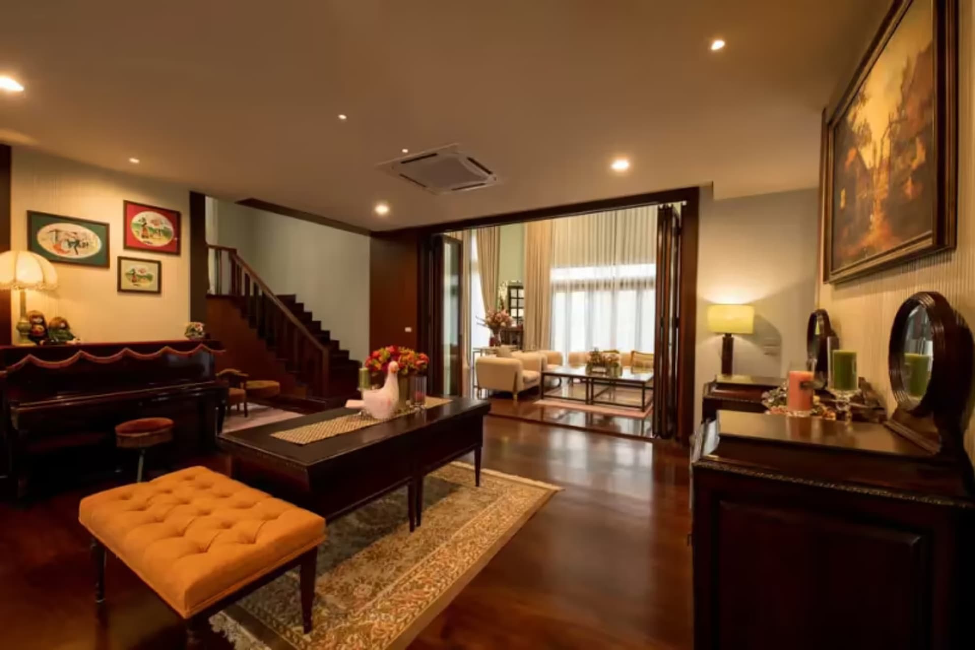 7 Bedroom House - Image 9