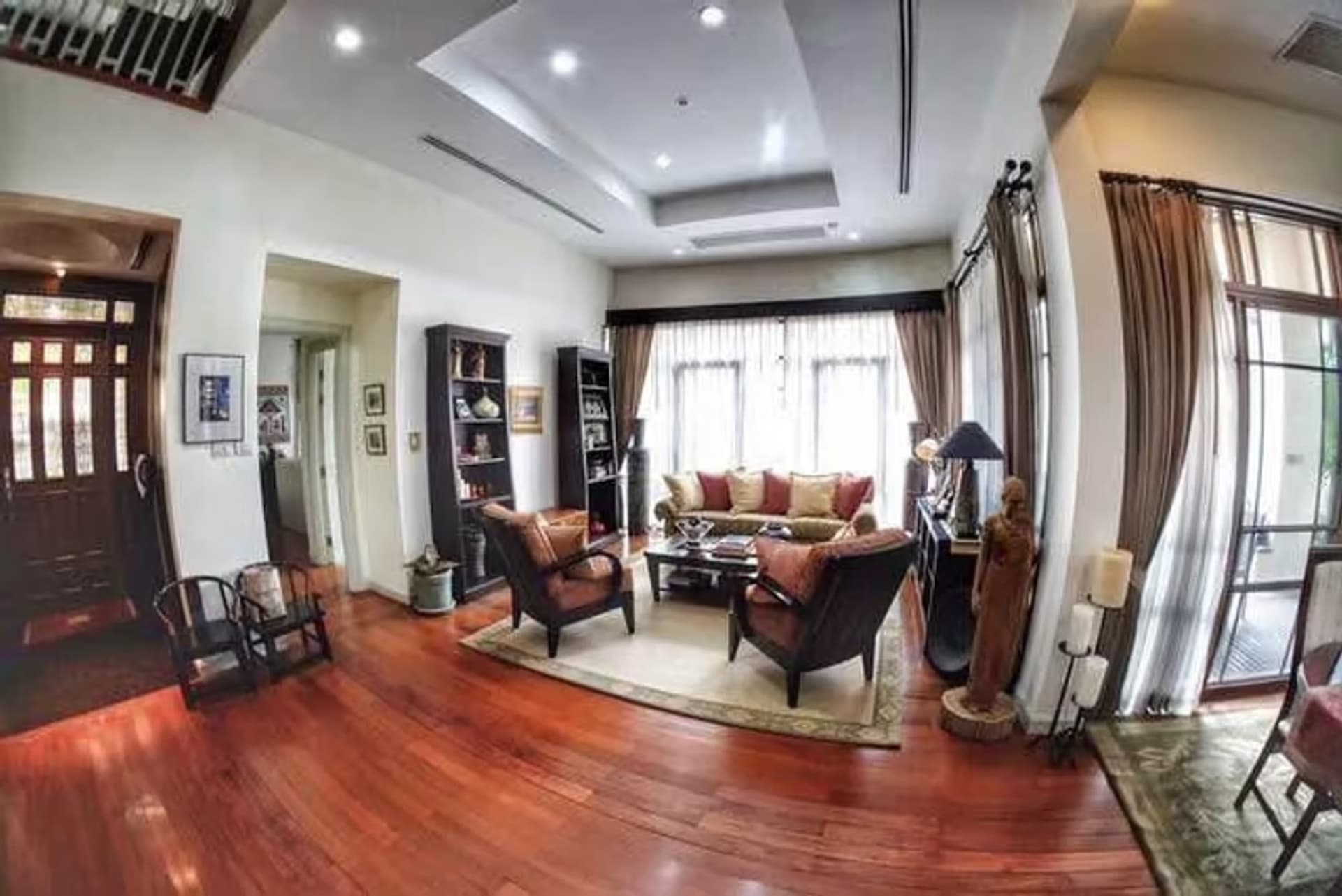 5 Bedroom House - Image 5