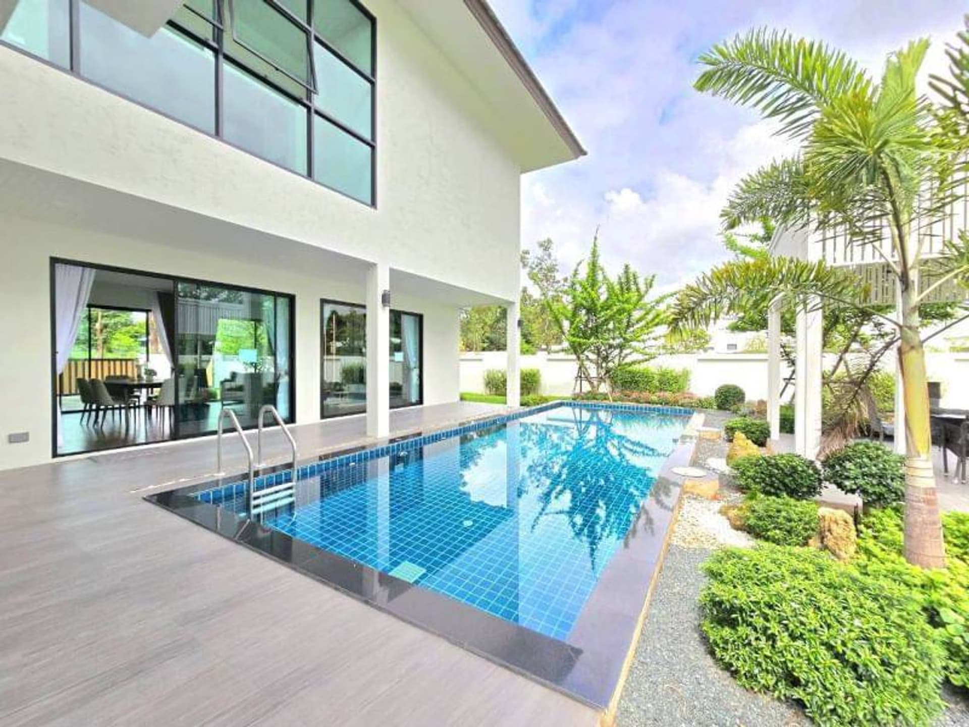 5 Bed House for Sale in Hang Dong District - Image 4
