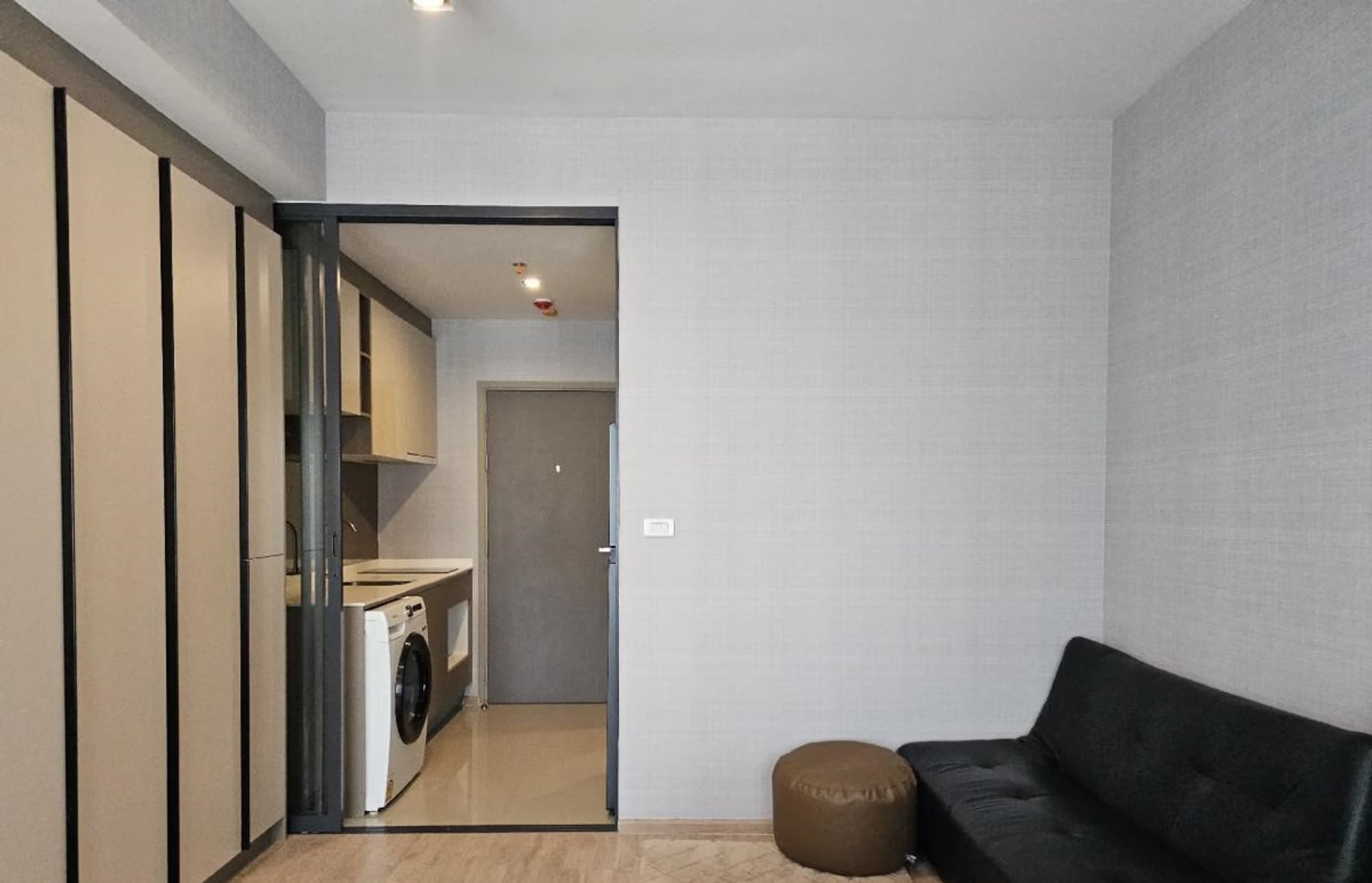 null ห้องนอน Condo สำหรับ จำหน่าย ใกล้ Phra Ram 9 MRT - Image 11