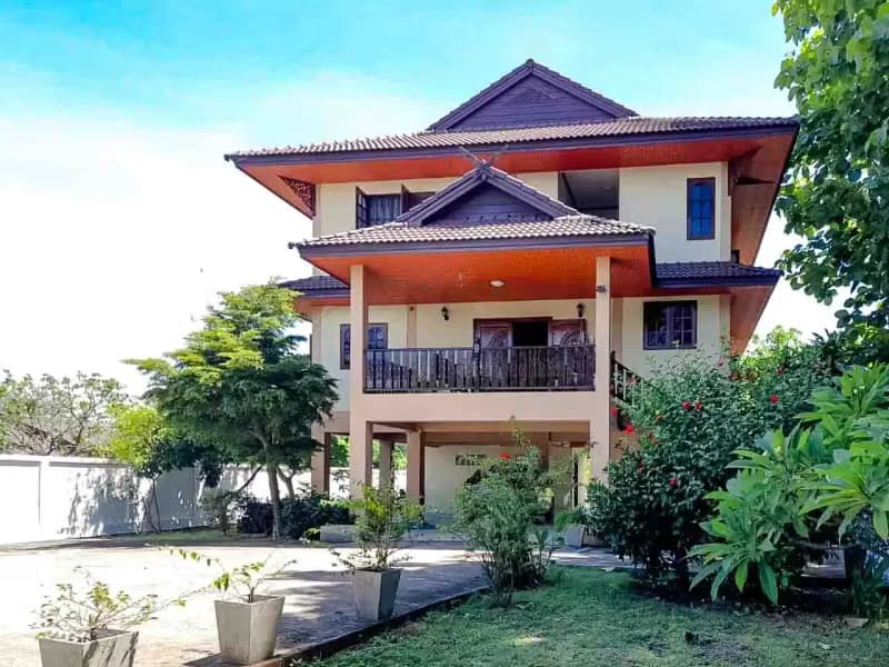 4 Bedroom House